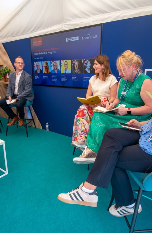 Image of 25UKREiiF_0221