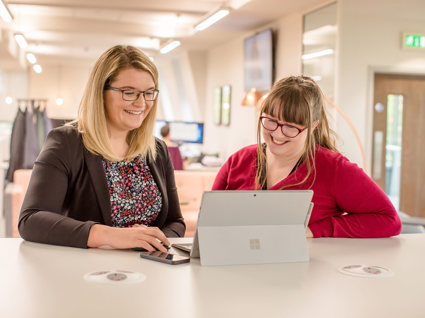 Bidwells Graduates 2018 (2 of 44)