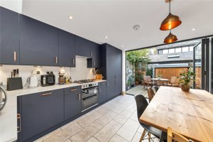 Cambridgeshire, CB1 2HW picture 4