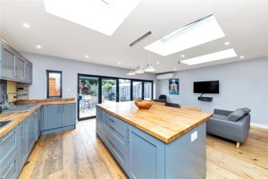 Cambridgeshire, CB1 8DN picture 4