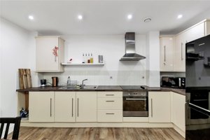 Cambridgeshire, CB1 2FJ picture 3