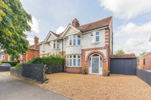 Cambridgeshire, CB1 3NT picture 1