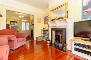 Cambridge, CB2 9NH picture 2