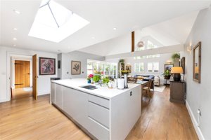 Cambridge, Cambridgeshire, CB2 9LH picture 3