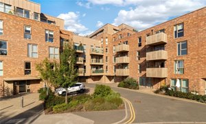 Cambridgeshire, CB2 8EF picture 1