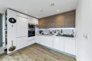 Cambridgeshire, CB2 8RA picture 2