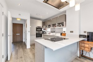 Cambridgeshire, CB2 0AQ picture 4