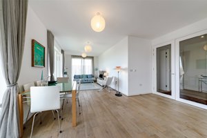 Cambridge, CB2 9DD picture 3