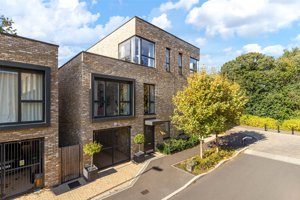 Cambridge, CB2 9FA picture 1