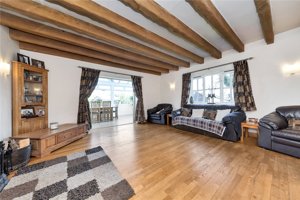 Cambridgeshire, CB21 4TL picture 3