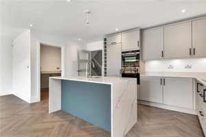 Cambridge, CB22 5HJ picture 2