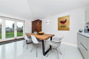 Cambridge, CB23 1HE picture 6