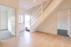 Cambridge, CB23 2RE picture 2