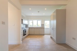 Cambridge, CB23 2RE picture 4