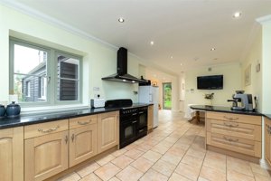 Cambridge, Cambridgeshire, CB24 5NX picture 4