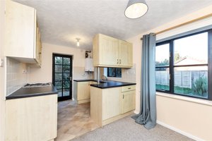 Cambridge, Cambridgeshire, CB24 6ZD picture 4