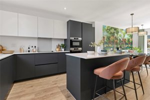 Cambridge, CB25 9QN picture 2