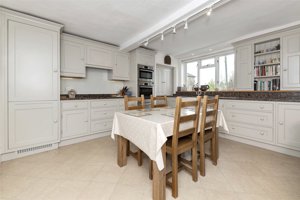 Cambridge, CB25 0LU picture 6