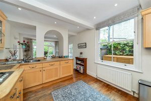 Cambridge, CB3 9EE picture 5