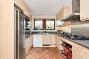 Cambridge, Cambridgeshire, CB3 9HA picture 4