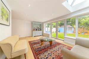 Cambridgeshire, CB3 9NP picture 5