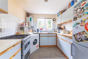 Cambridgeshire, CB4 3NW picture 2