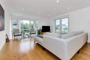 Cambridgeshire, CB4 1WA picture 2