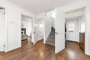 Cambridgeshire, CB4 3NB picture 3