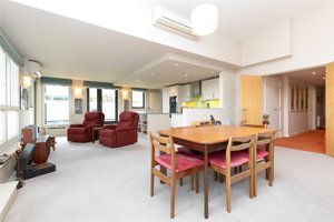 Cambridgeshire, CB5 8JF picture 3