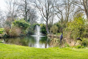 Newmarket, CB8 9LW picture 2