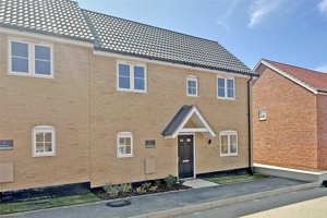 Suffolk, IP19 8TP picture 1