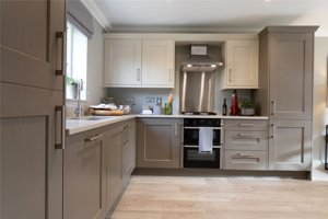 Suffolk, IP19 8TP picture 5