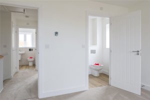 Holt, NR25 6EW picture 5