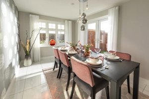 Holt, NR25 6EW picture 4