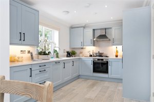 Suffolk, NR34 9YU picture 3