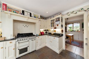 Royston, SG8 6QP picture 5