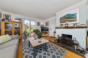 Royston, SG8 6QP picture 3