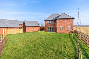 Royston, Hertfordshire, SG8 5JW picture 3