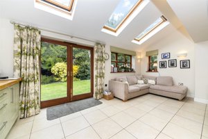 Royston, Cambridgeshire, SG8 6UT picture 4