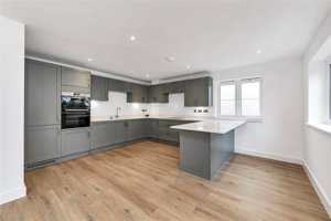 Royston, Cambridgeshire, SG8 0JE picture 3