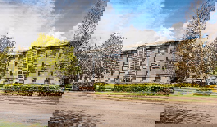 A.SMY_MERLINPLACE247